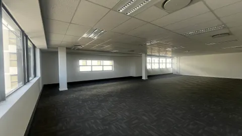 Atholl Towers, 129 Patricia Road, Sandown has a a 188m² Office Space Available To Let (20)
